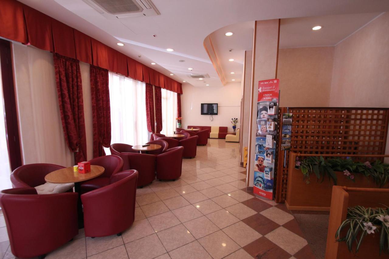 Hotel Colorado Rimini Exterior photo