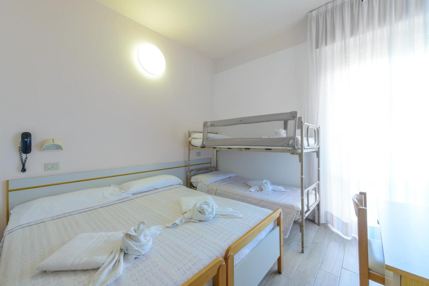 Hotel Colorado Rimini Exterior photo