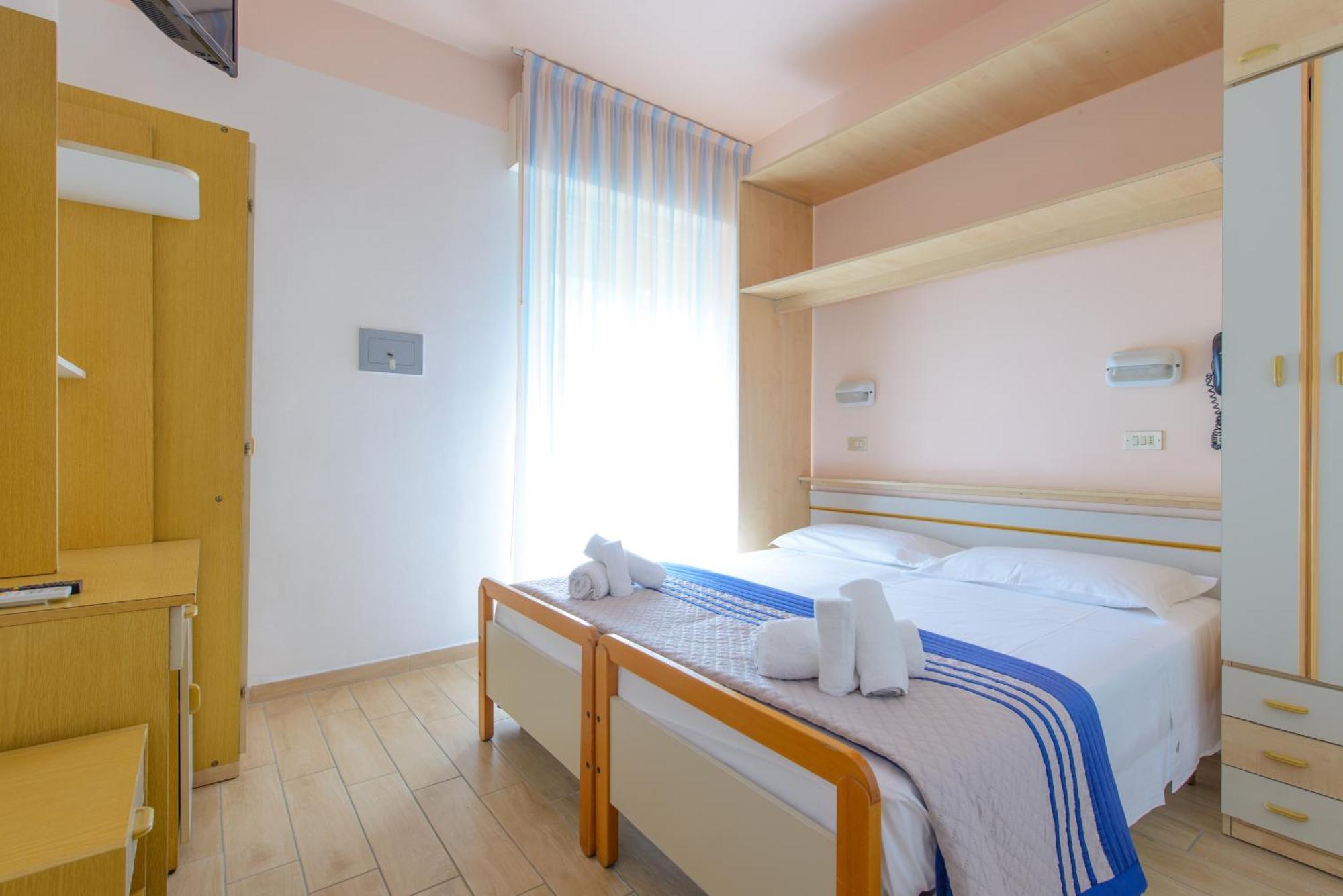 Hotel Colorado Rimini Exterior photo
