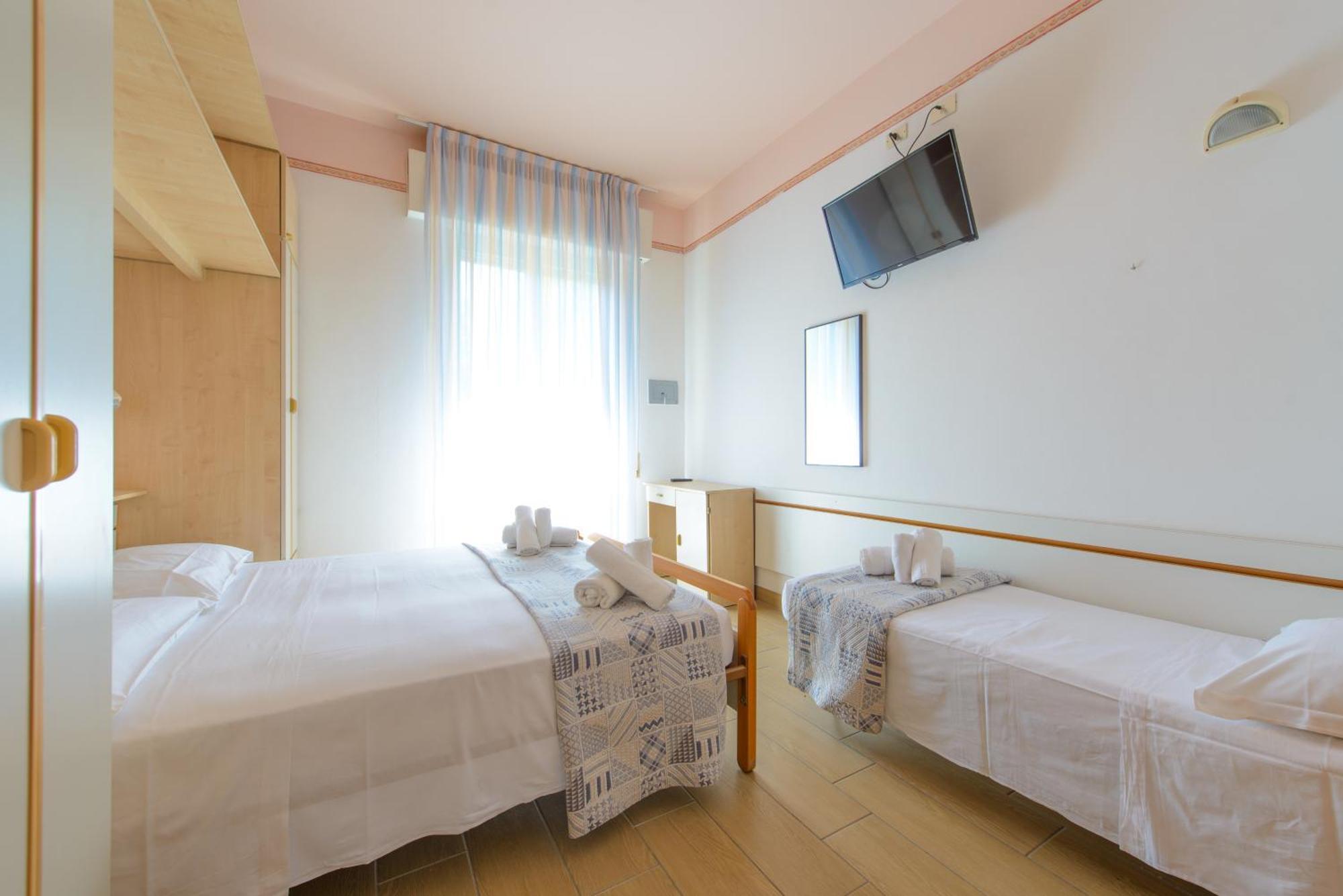 Hotel Colorado Rimini Exterior photo