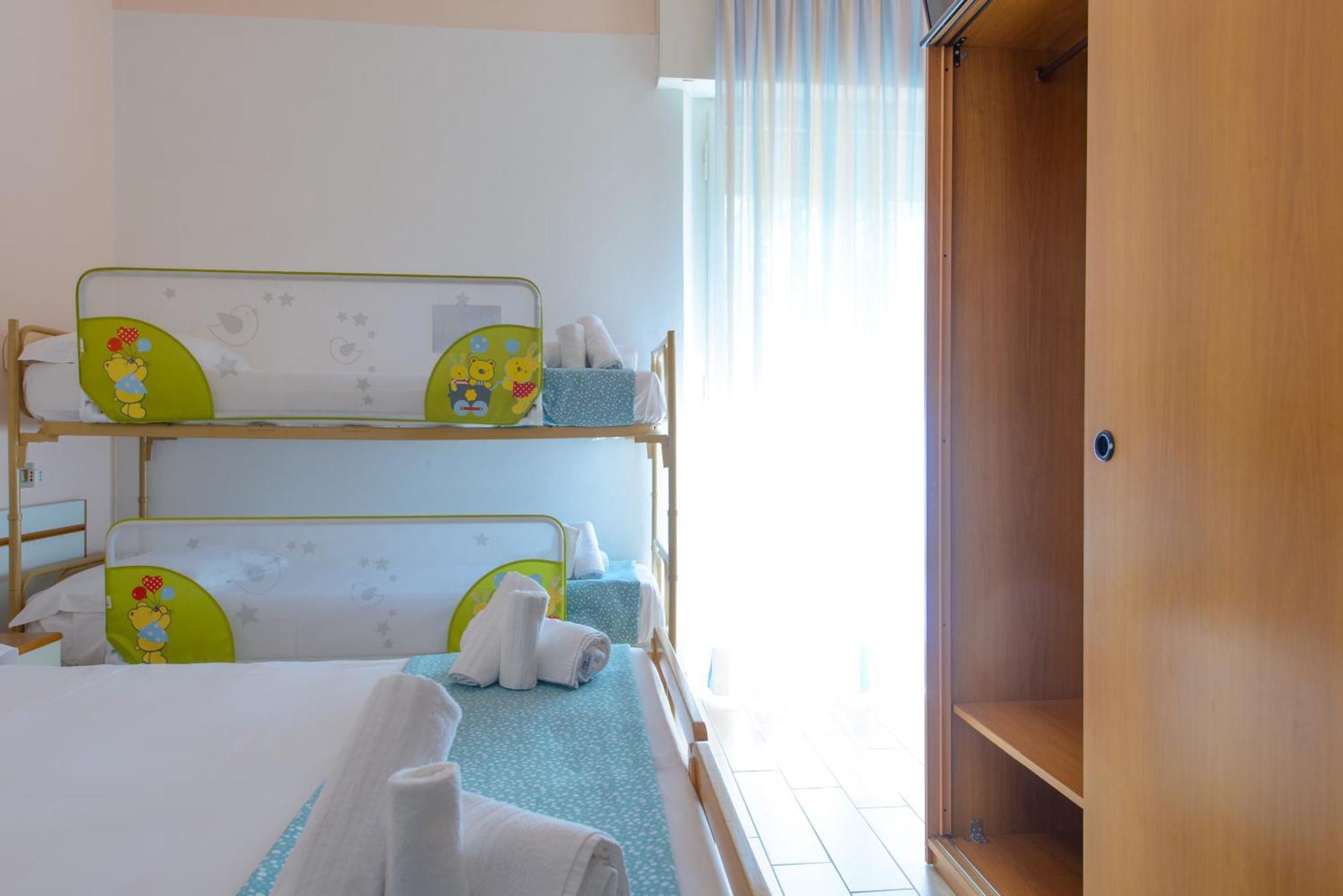 Hotel Colorado Rimini Exterior photo