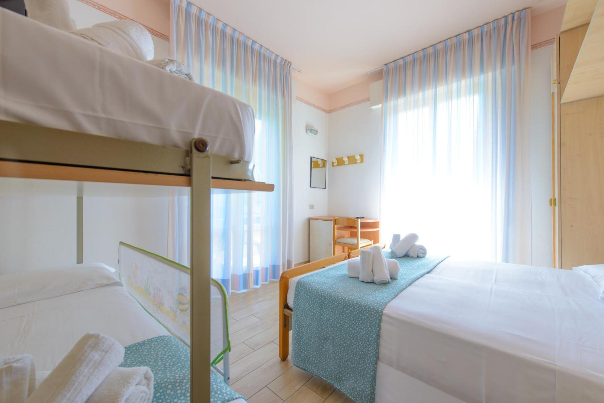 Hotel Colorado Rimini Exterior photo